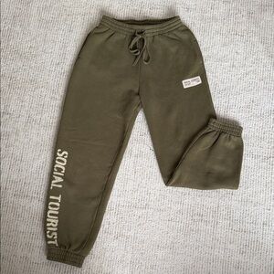 Social Tourist Hollister Women’s Olive Green Joggers Sweatpants
